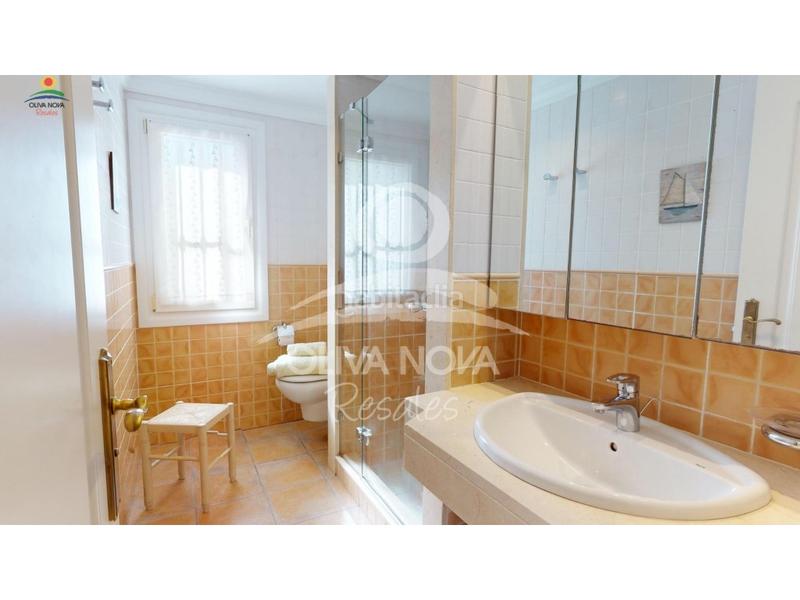 Foto 83d7440b-e065-4fd3-b994-75c3a3929ef4. Maison avec parking dans Oliva nova Oliva