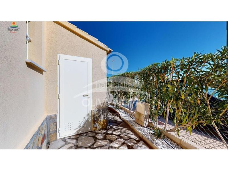 Foto a8caff99-2a7d-49f4-a0c4-5c27c38f14bf. Maison avec parking dans Oliva nova Oliva