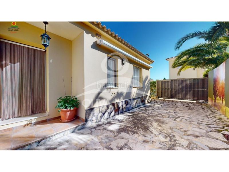 Foto b23215d2-9a35-49e9-af20-0f320b642bf5. Maison avec parking dans Oliva nova Oliva