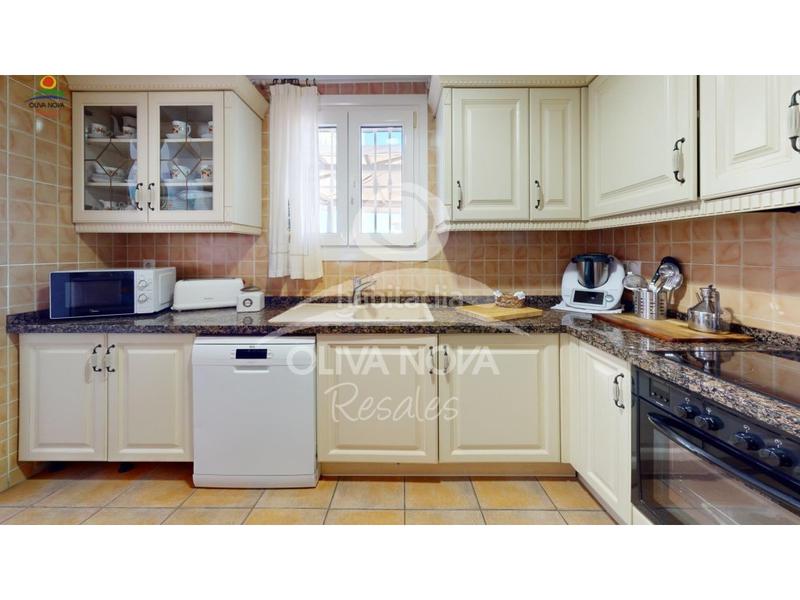 Foto cface909-45de-4ad2-870d-d414c84f844e. Maison avec parking dans Oliva nova Oliva