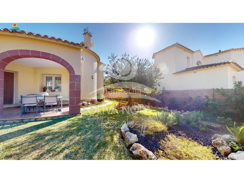 Foto ec6ec92a-1ba5-45c6-ba60-a4bdaa9ffea3. Maison avec parking dans Oliva nova Oliva