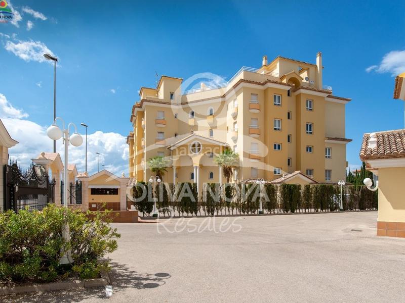 Foto 52f2678c-ad99-4175-a49e-b916d303865a. Attique avec parking piscine dans Oliva nova Oliva