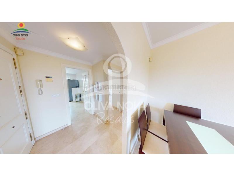 Foto ac5797f8-a95f-4058-b32d-5c918cbb709a. Attique avec parking piscine dans Oliva nova Oliva