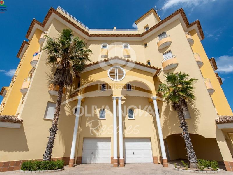 Foto c649c6fc-2ddf-4b82-b6c6-bd2d8c9556cd. Attique avec parking piscine dans Oliva nova Oliva