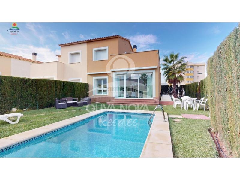 Foto 2eecb8a5-b823-485c-a596-cd35ea192414. Casa adosada malibú beach iii, 17 en Oliva nova Oliva