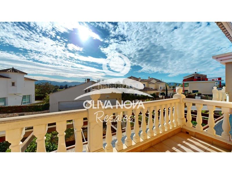 Foto 6235b70d-3091-40e5-b16d-06d14b793e81. Casa adossada amb piscina a Oliva nova Oliva