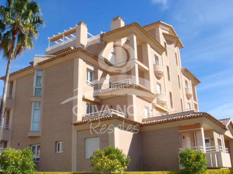 Foto 0e14034d-4c0e-4dba-a9ce-cef720082bf2. Appartement avec parking piscine dans Oliva nova Oliva