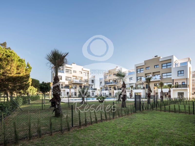 Foto 01f0ab84-a427-4c9b-88fd-a5a1266fdf8a. Apartament amb aparcament piscina a Oliva nova Oliva