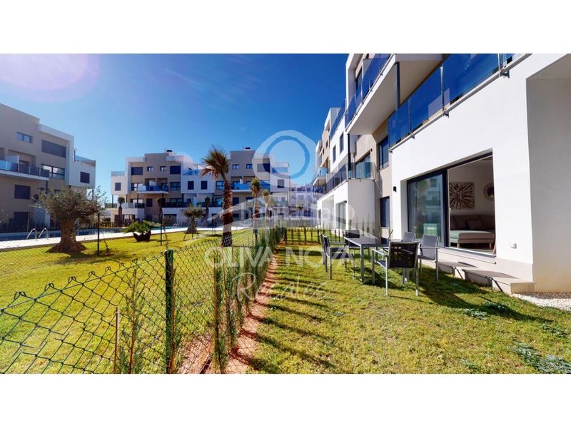 Foto a47ab97a-5c6b-4313-b96d-99b8ea720607. Apartament amb aparcament piscina a Oliva nova Oliva