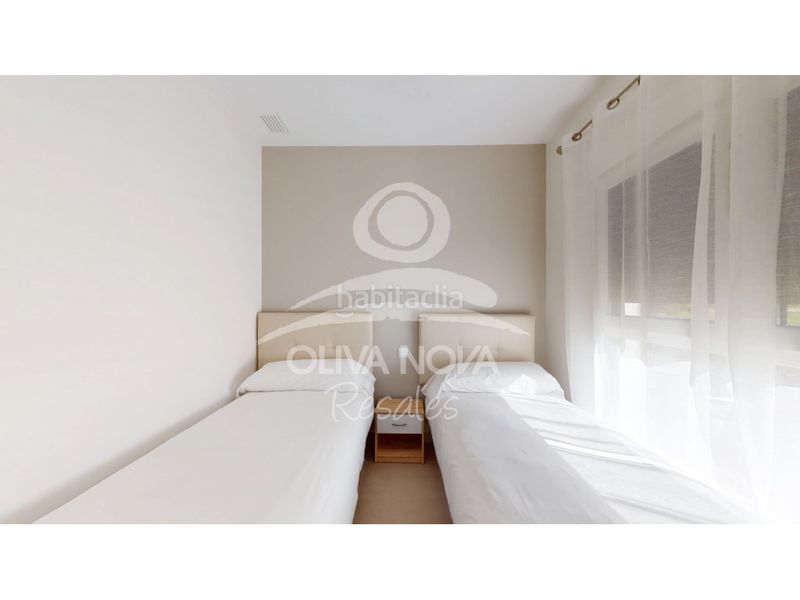 Foto f32436a2-3e53-4c52-95fc-dd25f02da21d. Apartament amb aparcament piscina a Oliva nova Oliva
