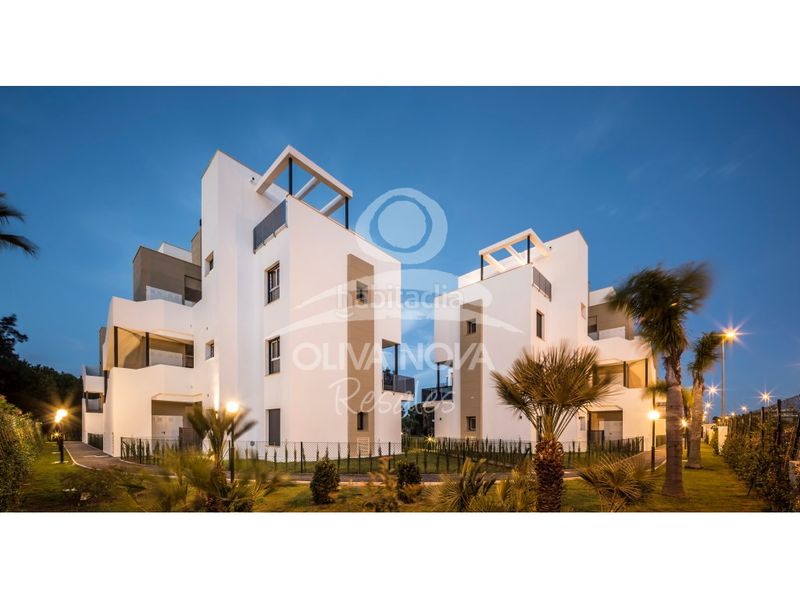 Foto f56e25cf-d47d-4864-8aca-f1652b57e0c6. Apartament amb aparcament piscina a Oliva nova Oliva