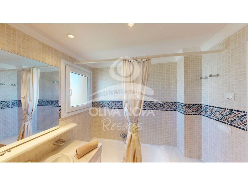Foto 70f9f4dd-c216-4d94-b856-854b9dbff90e. Casa amb aparcament piscina a Oliva nova Oliva