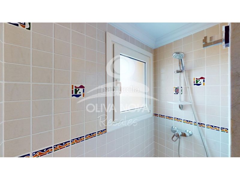 Foto 808bef7a-455d-41c5-a775-9796ae0b35f5. Casa amb aparcament piscina a Oliva nova Oliva