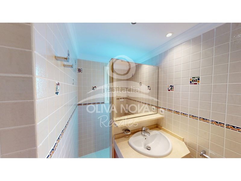 Foto 81312323-bfb5-47ff-b0b9-adfe0bb30ff9. Casa amb aparcament piscina a Oliva nova Oliva