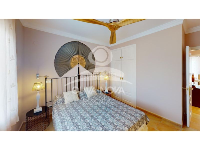 Foto a956ed1c-bf4a-4a84-a1e1-5a56975ea5f1. Casa amb aparcament piscina a Oliva nova Oliva