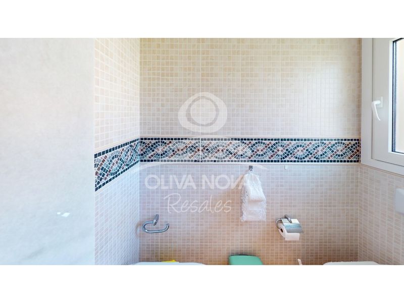 Foto bb0b7e8b-8f08-41c3-ae8e-dfe23bad094a. Casa amb aparcament piscina a Oliva nova Oliva