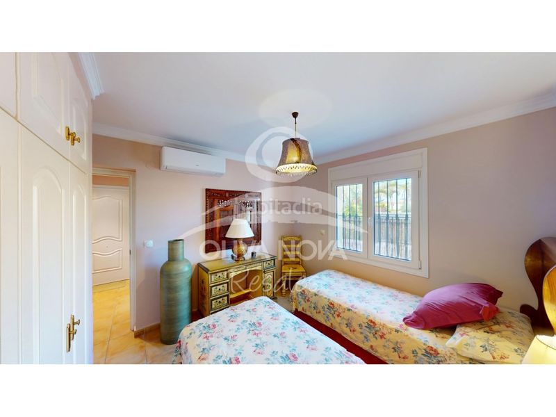 Foto c8d67ceb-d0e4-4003-82ee-530aa893fad8. Casa amb aparcament piscina a Oliva nova Oliva