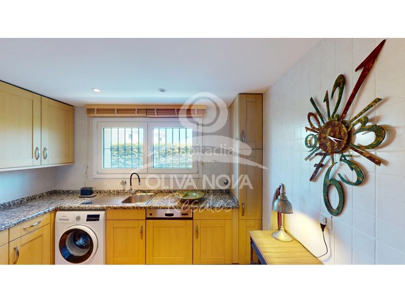 Foto e0375386-ee86-4221-beb1-a5cdc1489f05. Casa amb aparcament piscina a Oliva nova Oliva