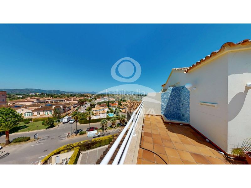 Foto d8b2c709-b481-4387-a065-01d846511fd6. Àtic amb aparcament piscina a Oliva nova Oliva