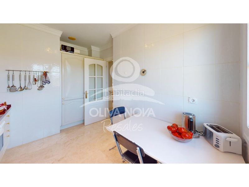 Foto f60645ca-7244-4c74-9050-fdd6693d812e. Àtic amb aparcament piscina a Oliva nova Oliva