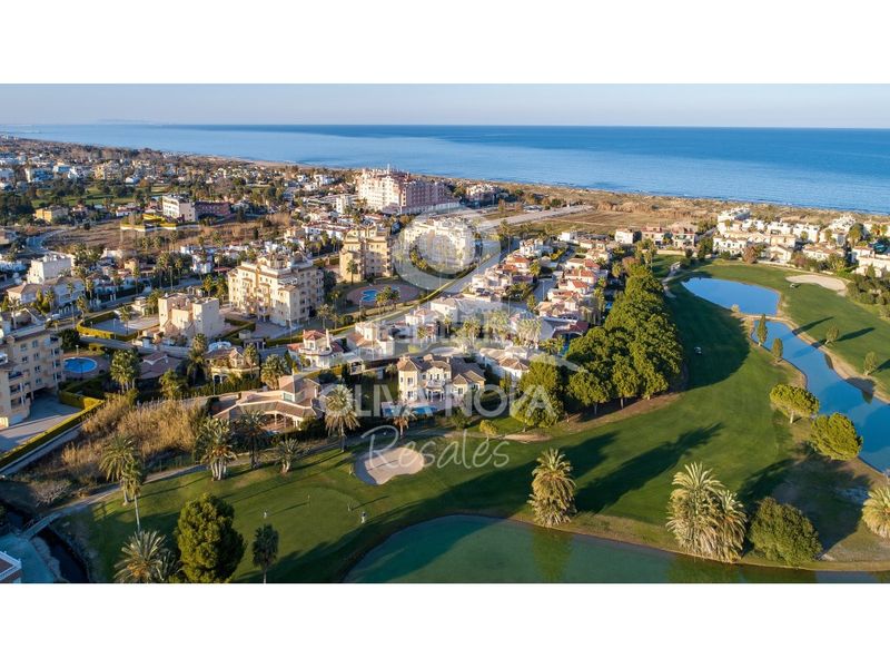 Foto 4785f1c7-570c-4eea-b228-e6ba377cd3f5. Apartament amb aparcament piscina a Oliva nova Oliva