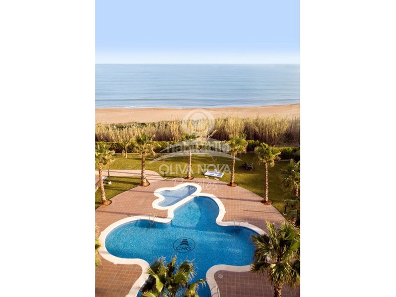 Foto ec327a63-0208-44cd-aa98-60646c43e6f7. Apartament amb aparcament piscina a L'Almadrava - L'Estanyó Dénia
