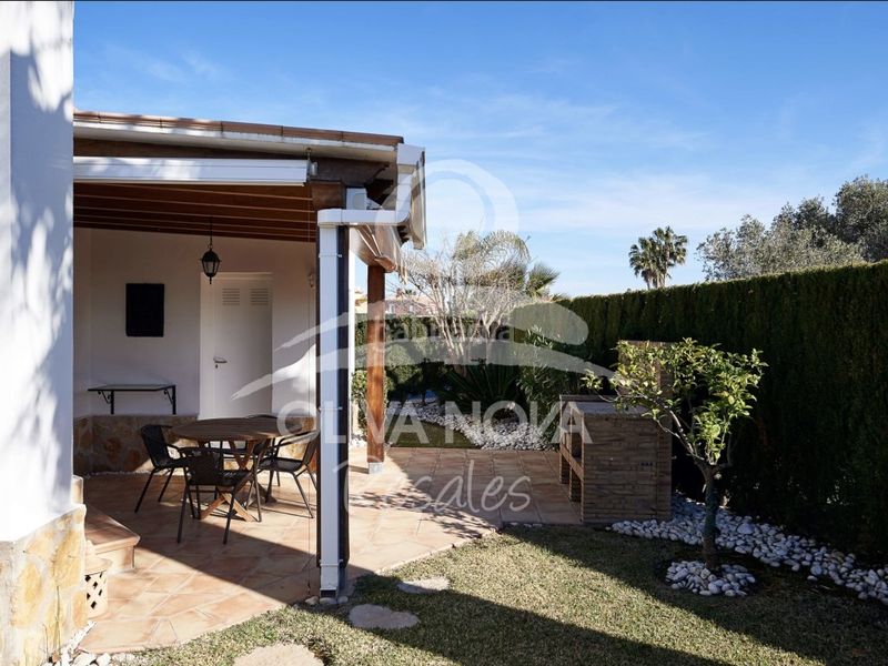 Foto 4a6c3aa0-b421-4d66-859f-d59963ad5e07. Casa a Oliva nova Oliva