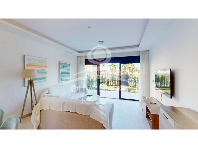Foto b8ba1046-9244-4162-8914-ed7948932228. Casa adossada amb aparcament a Oliva nova Oliva