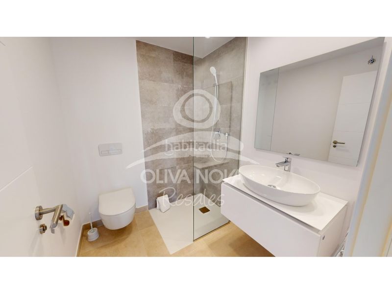 Foto bda924e6-ce2e-4453-a11c-ed164553c586. Casa adossada amb aparcament a Oliva nova Oliva