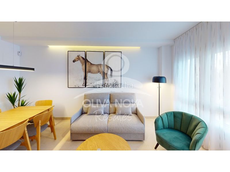 Foto 2cb0dd74-3b5b-495f-8c1c-c7a1cd9f4ab2. Apartament amb aparcament piscina a Oliva nova Oliva