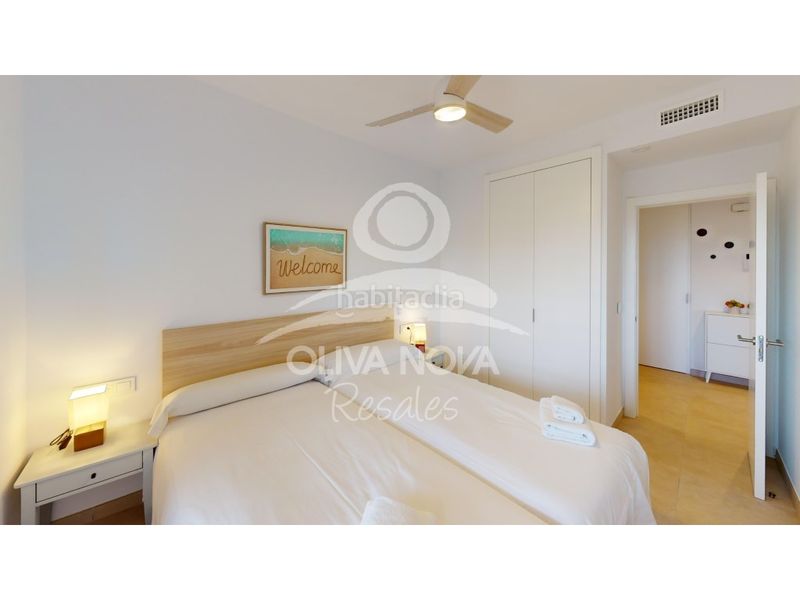 Foto 90c6030f-6c7d-4006-8221-7784334e411e. Apartament amb aparcament piscina a Oliva nova Oliva