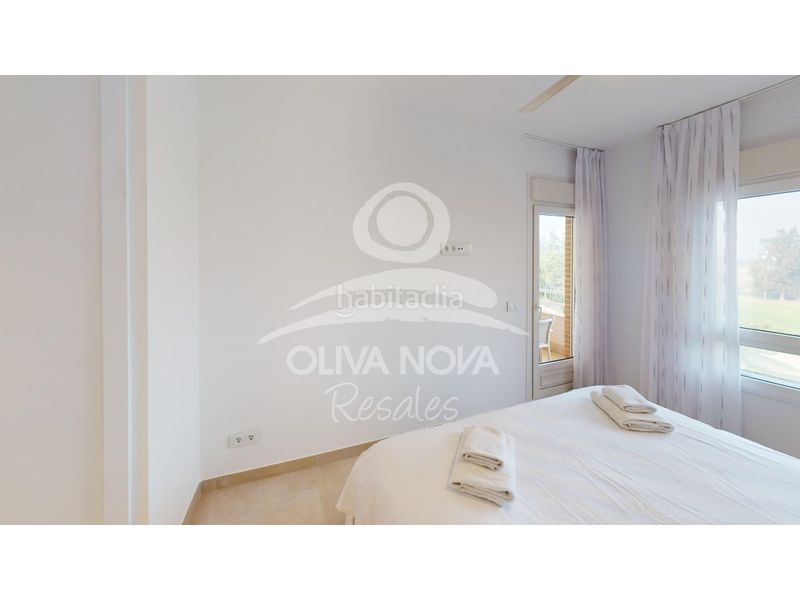 Foto e776b066-6e54-4c5e-9b86-f85cc08b3739. Apartament amb aparcament piscina a Oliva nova Oliva
