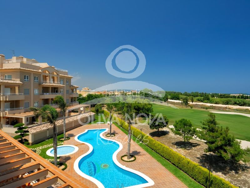 Foto fde15ef5-6be9-4492-bf92-6bf0f125c144. Apartament amb aparcament piscina a Oliva nova Oliva