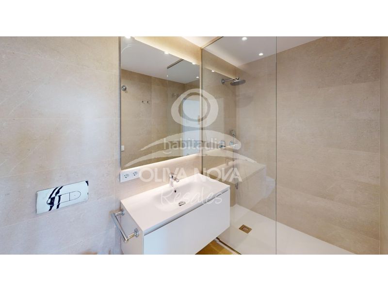 Foto 4d6d294a-3903-48c3-aaae-5b1d74d8aad4. Apartament amb aparcament piscina a Oliva nova Oliva