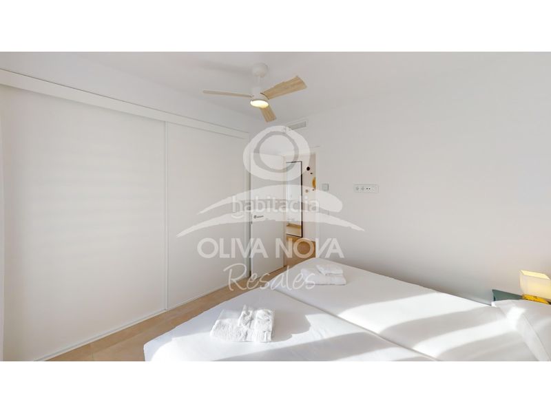 Foto ad9d5709-2565-4e41-bf7f-18329d715ab8. Apartament amb aparcament piscina a Oliva nova Oliva