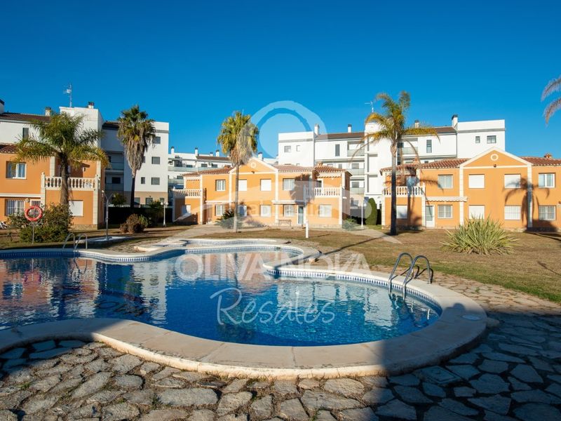 Foto fdc88d35-cae7-4725-a3cb-a96fe9ef674e. Appartement avec parking piscine dans Oliva nova Oliva