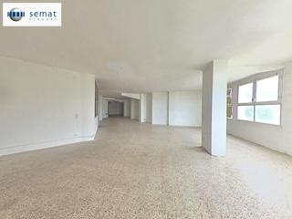 Lloguer Local Comercial a Cervera. Compra o alquila este local comercial en la mejor zona de cerver