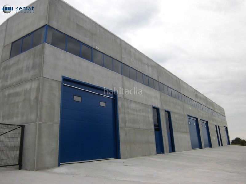 Foto b6cf9953-f4ad-4b54-bbbe-47af6a8d950a. Nau industrial a Cervera