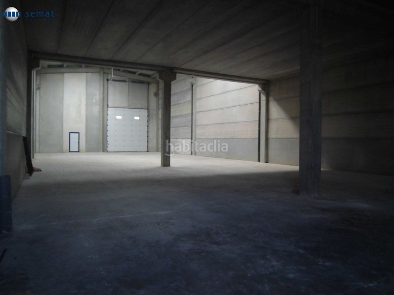 Foto e2cd3080-4980-4ec6-9dbf-51485a2cd544. Nau industrial a Cervera