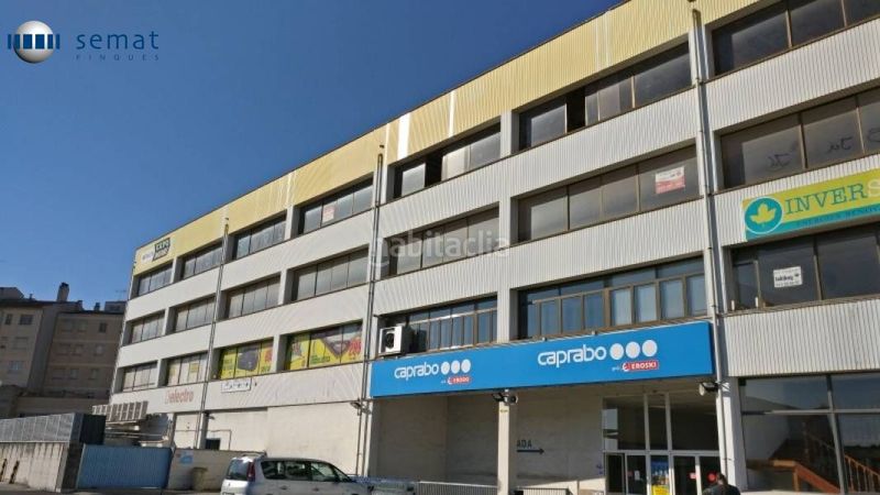 Foto 0b746565-0093-48fd-85bd-f74208778950. Local comercial a Tàrrega