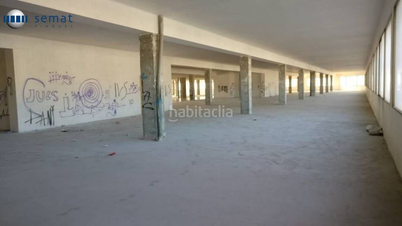 Foto 5b70fafc-c867-48b7-9475-e5734799f3fc. Local comercial a Tàrrega