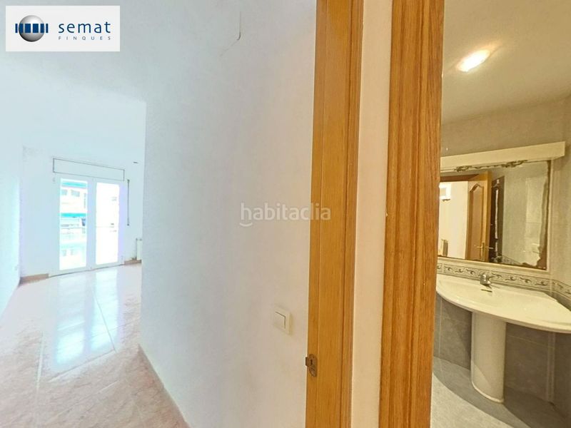 Foto cfb75593-7184-46d8-9afb-cb2412176ff4. Pis amb aparcament a Cervera