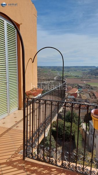 Foto d8ef3621-88b9-489d-88b1-1bc13783ed86. Casa amb aparcament a Cervera