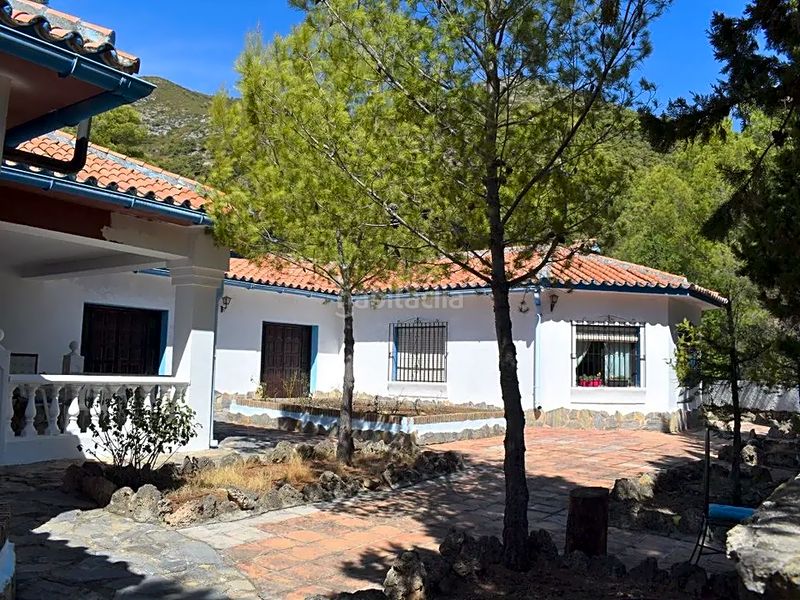 Foto 33b1f83c-3467-4b29-92d2-17699784f262. Edificio in Alozaina