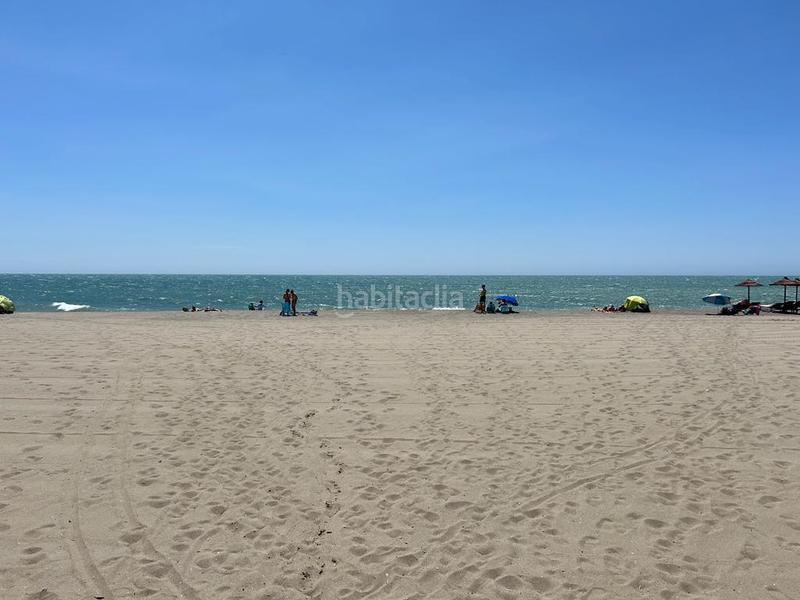Foto 4408fb11-1723-481b-8d66-2f6b9ef3ecbf. Casa aparellada amb aparcament a Los Álamos Torremolinos
