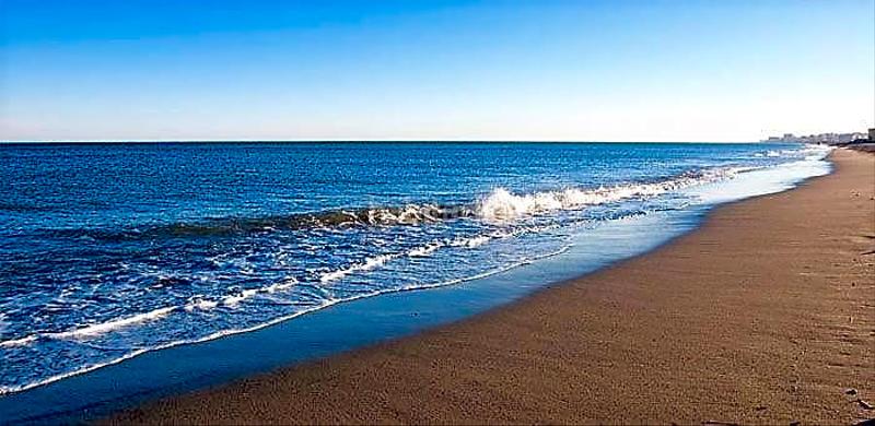 Foto f52ebb98-e010-4261-aaf7-2677249c9209. Casa pareada en Los Álamos Torremolinos
