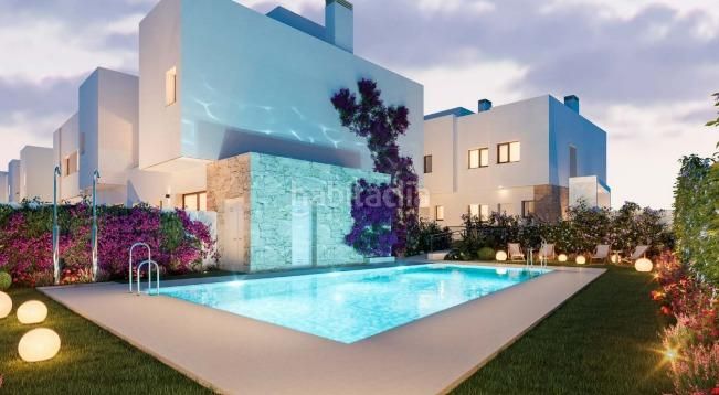 Foto a2c8c02c-b88e-41ba-bada-9c24f0fe1e56. Casa adossada amb aparcament piscina a Churriana - El Pizarrillo - La Noria - Guadalsol Málaga