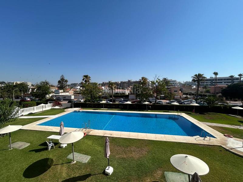 Foto 38ea0627-869d-4607-bb04-fbccb4cf8aba. Piso en Los Álamos Torremolinos
