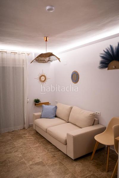 Foto 00af15a4-fb1b-44fe-b608-e36e616c4f5a. Estudi amb calefacció aparcament a El Bajondillo Torremolinos