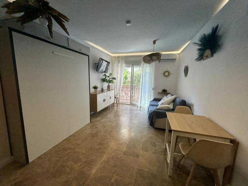 Foto 75047a2e-df5e-4498-820c-46a59e9ffa53. Estudi amb calefacció aparcament a El Bajondillo Torremolinos